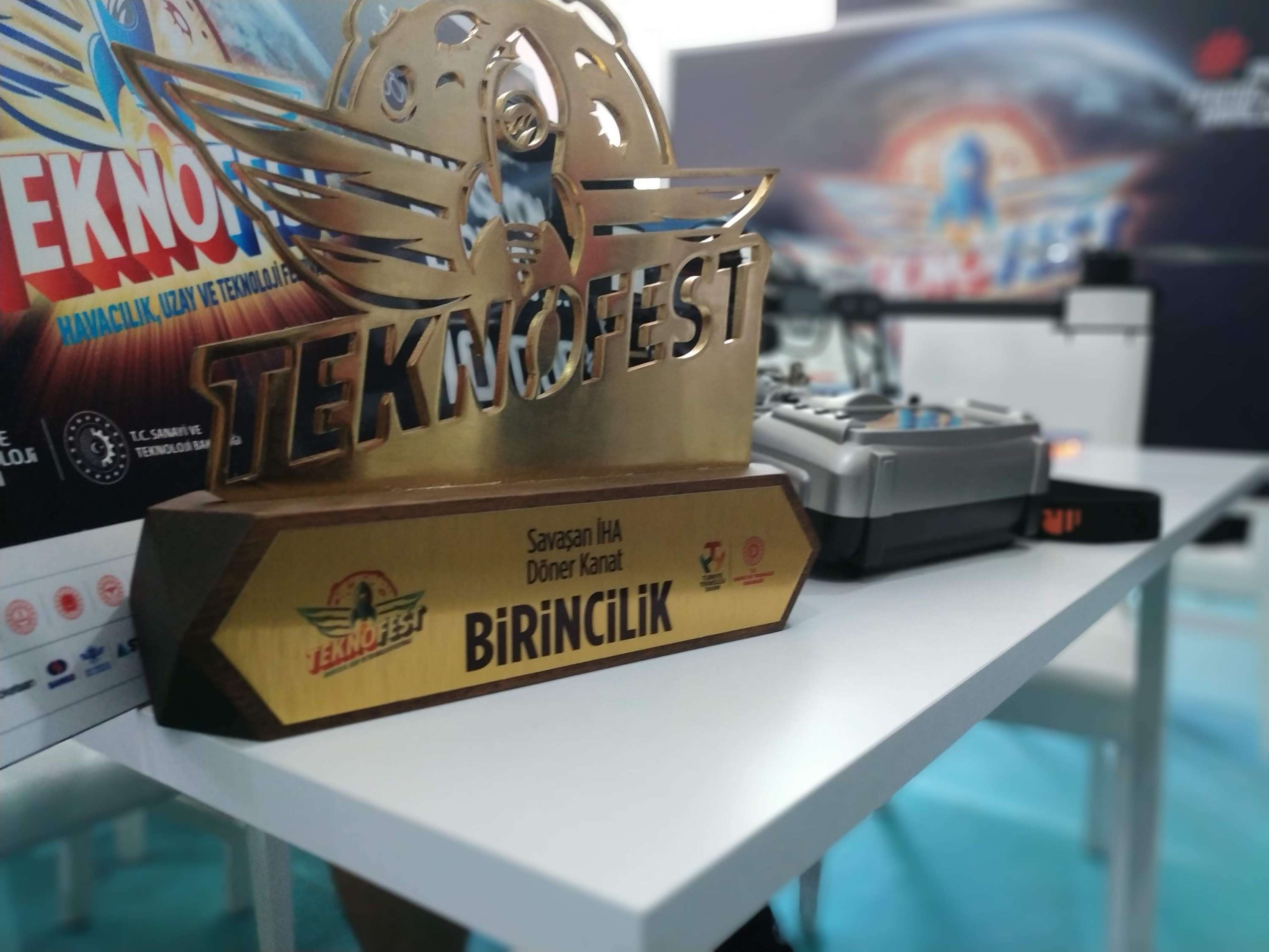 Teknofest 2021 Savaşan İHA birincilik kupası
